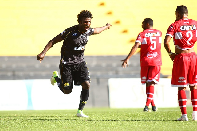 Defensor fala que sequência ruim gera ansiedade e atrapalha dentro de campo / Foto: Guilherme Hahn / Especial